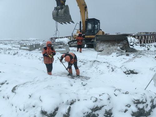 国产白浆喷水,引领绿色环保新潮流